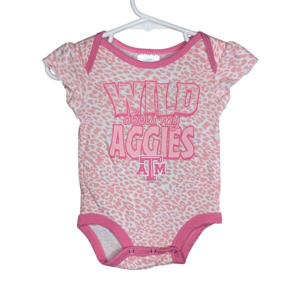 EUC Texas A&M Aggies Girls Infant Bodysuit Romper Size 3-6 Mos Pink Animal Print - Picture 1 of 8